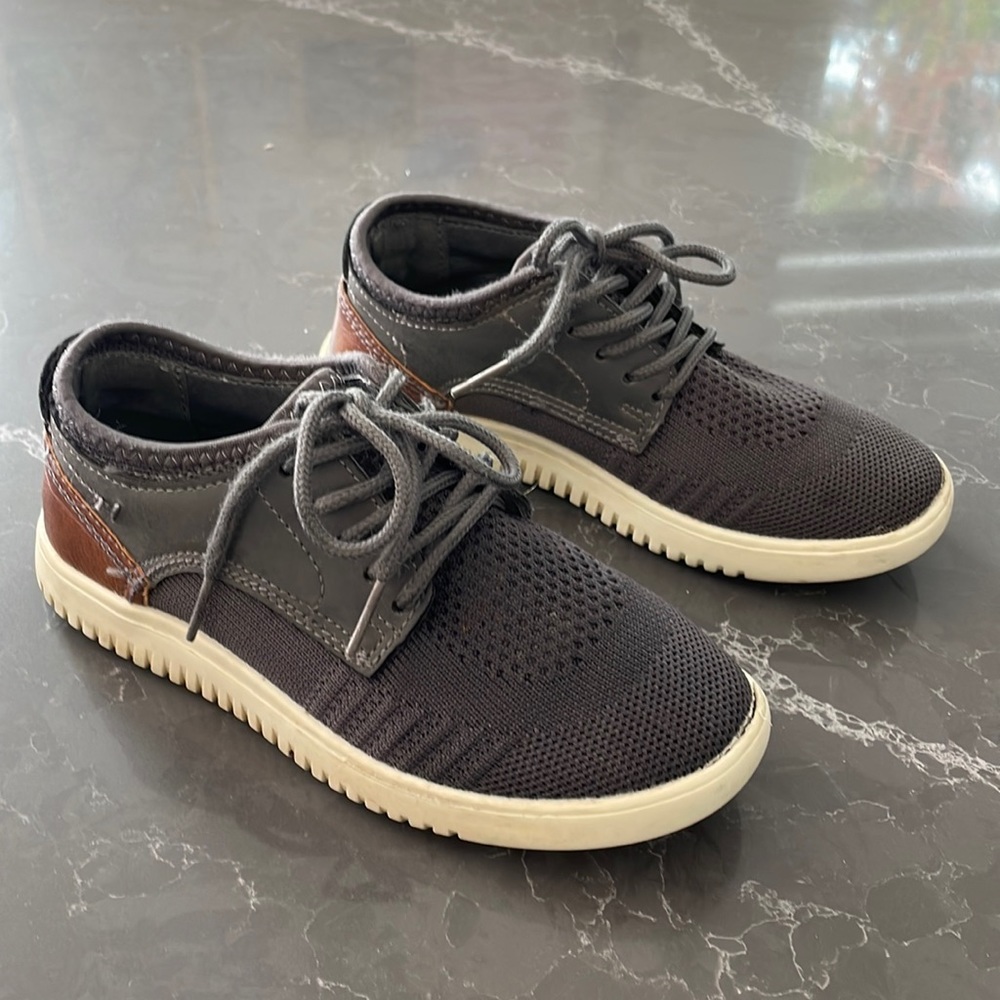 Boys' B-Dawes Lace-Up Oxford knit and faux leather Sneaker (Youth) size 1